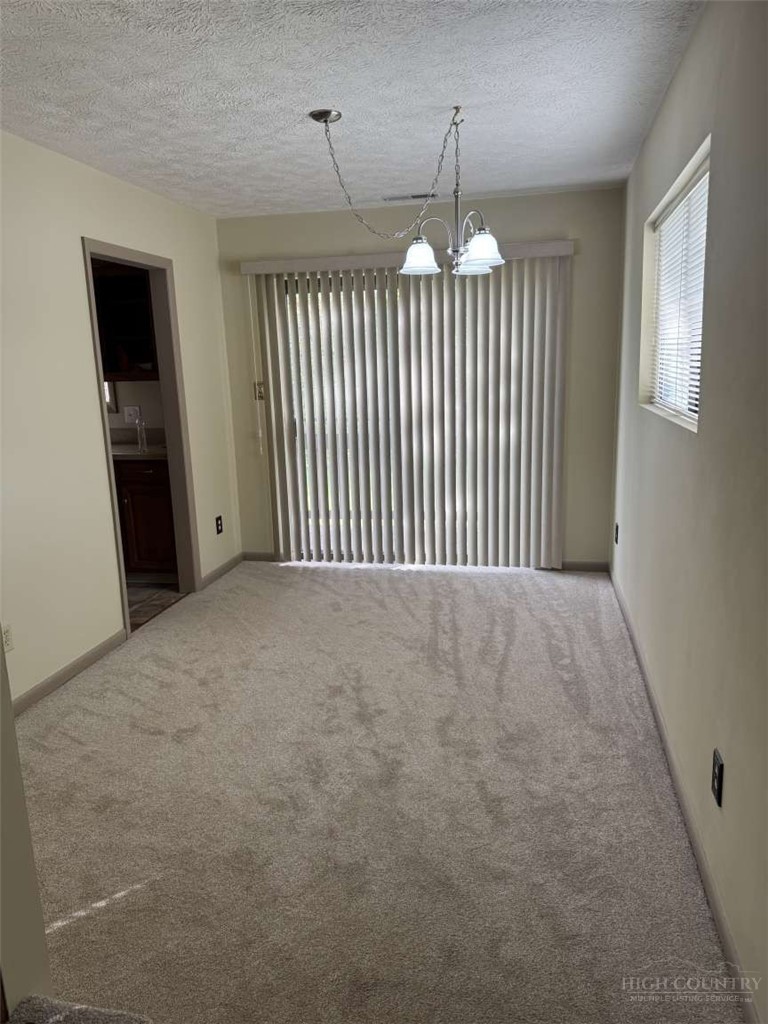 198 Meadow Ridge Road 9 Property Photo 7