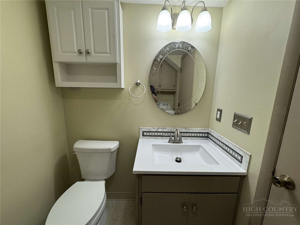 198 Meadow Ridge Road 9 Property Photo 11