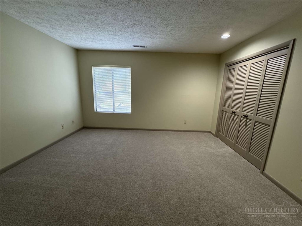 198 Meadow Ridge Road 9 Property Photo 14