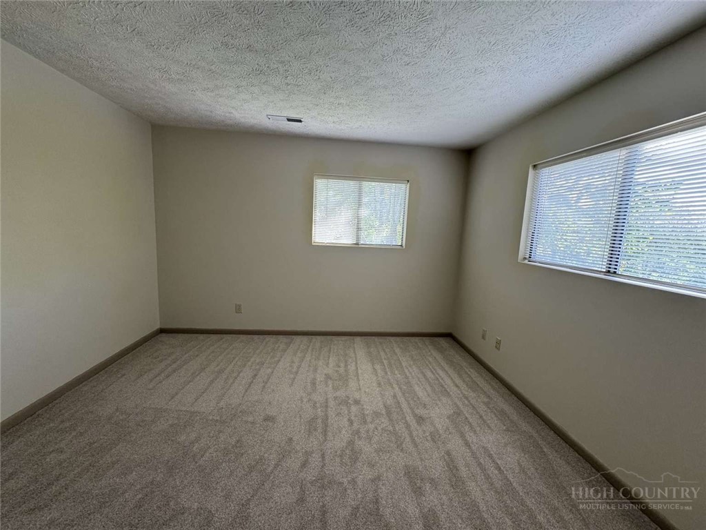 198 Meadow Ridge Road 9 Property Photo 15