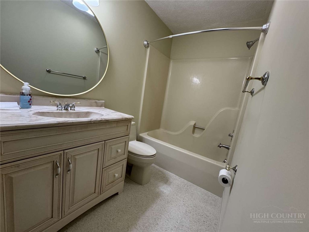 198 Meadow Ridge Road 9 Property Photo 17