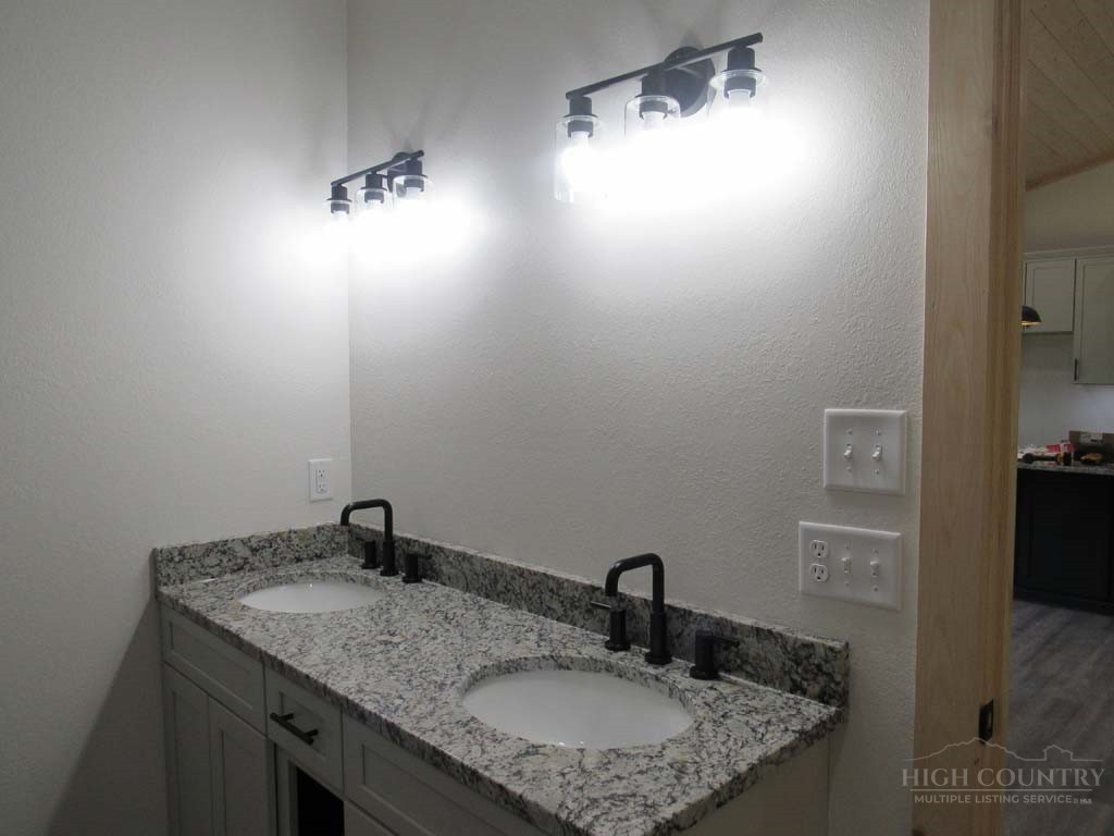 287 Cora Lane Property Photo 28
