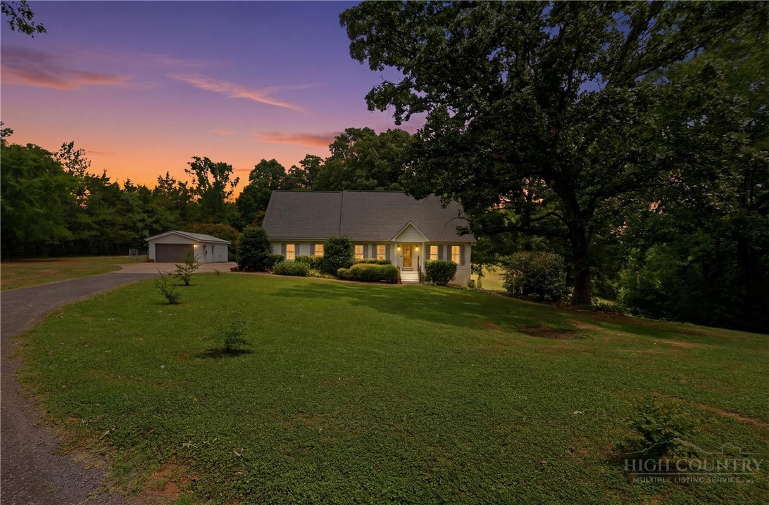 8301 Waxhaw Creek Road Property Photo 4