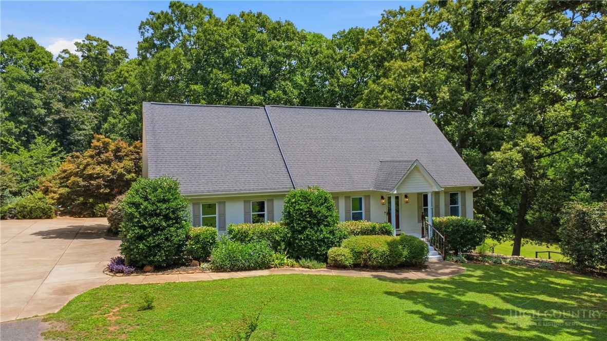 8301 Waxhaw Creek Road Property Photo 7