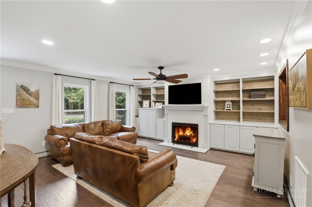 8301 Waxhaw Creek Road Property Photo 10