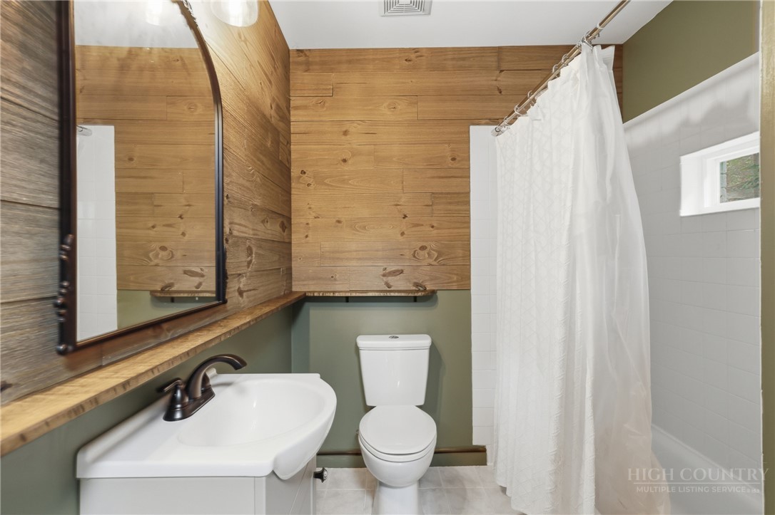 8301 Waxhaw Creek Road Property Photo 19