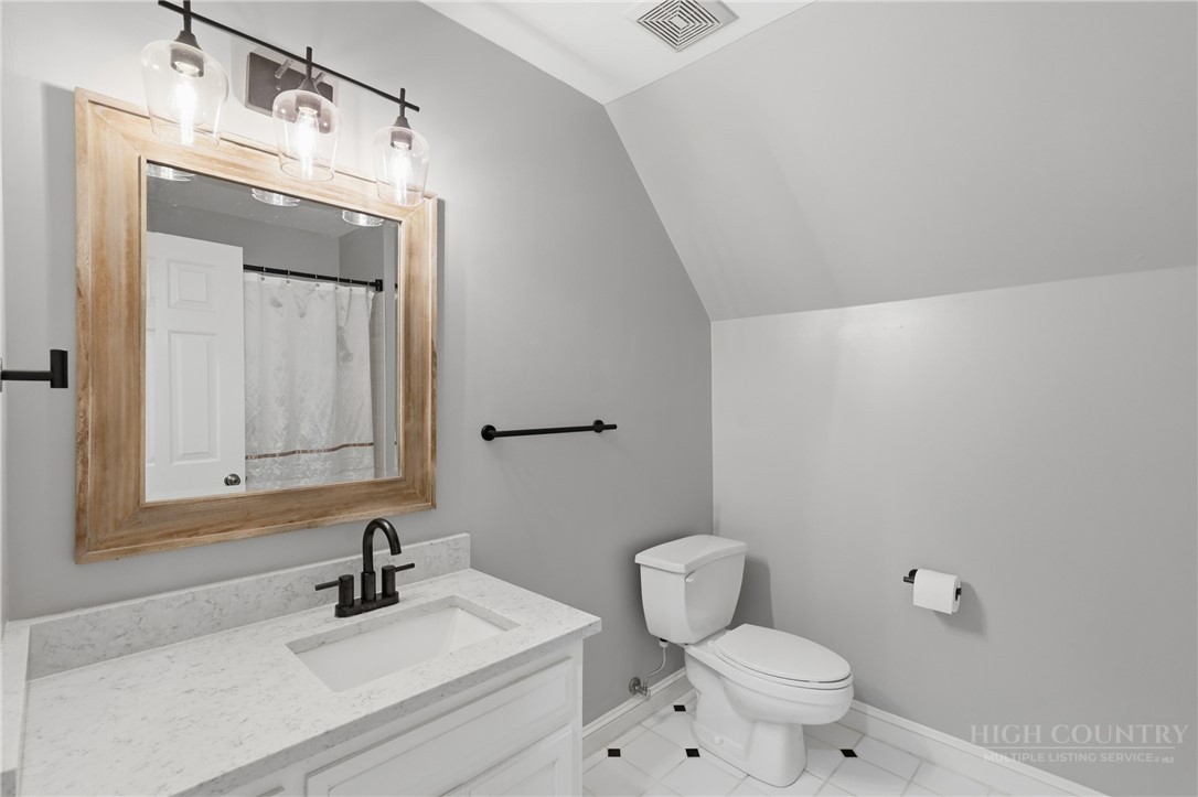 8301 Waxhaw Creek Road Property Photo 35