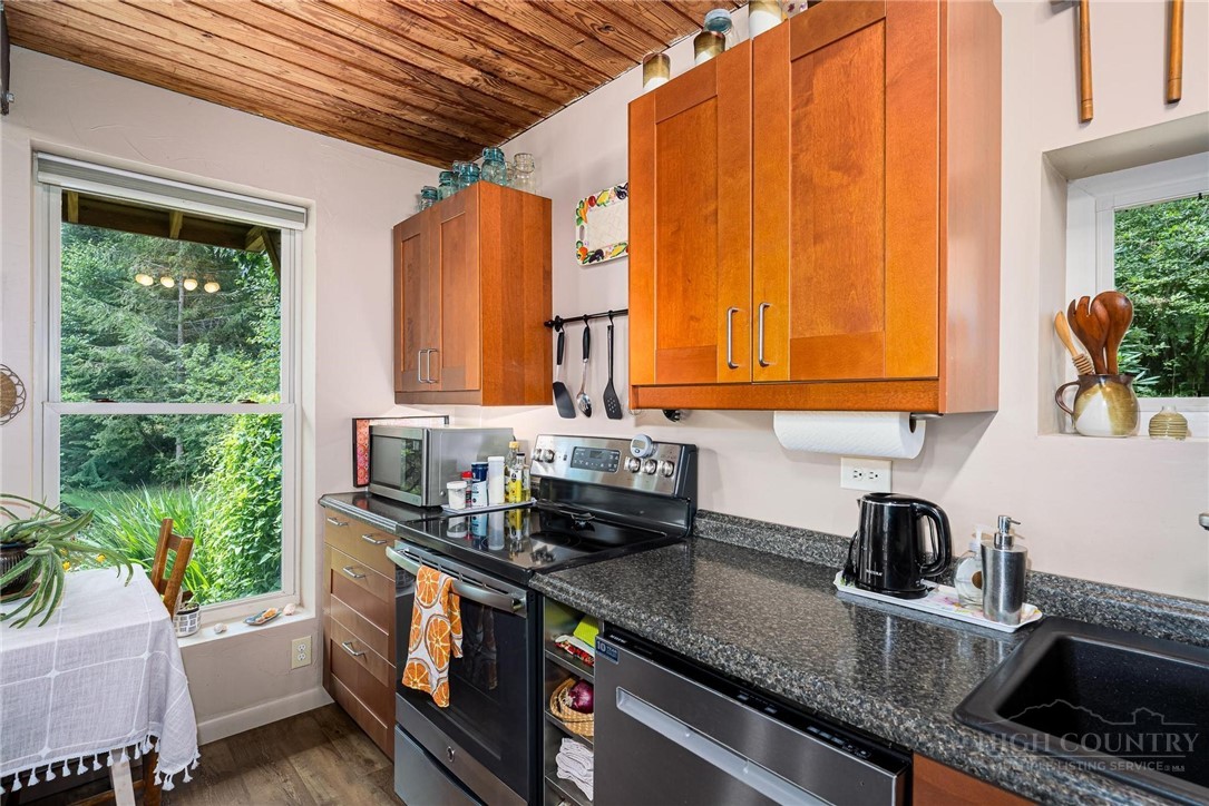 336 Misty Meadow Lane Property Photo 16