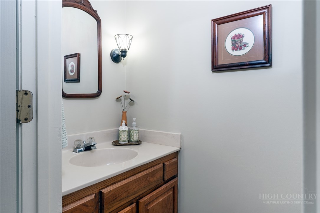 123 Pinnacle Avenue 5 Property Photo 12