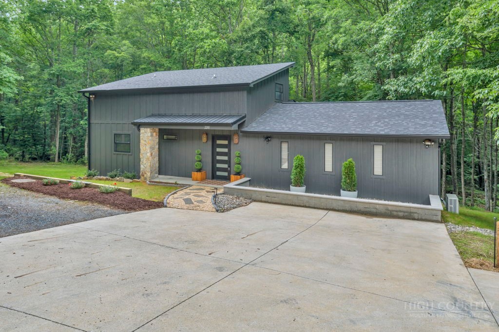 2281 Old Highway 16 Property Photo 1