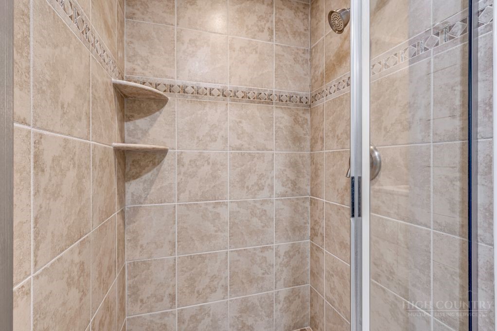975 Hillside Drive Property Photo 22