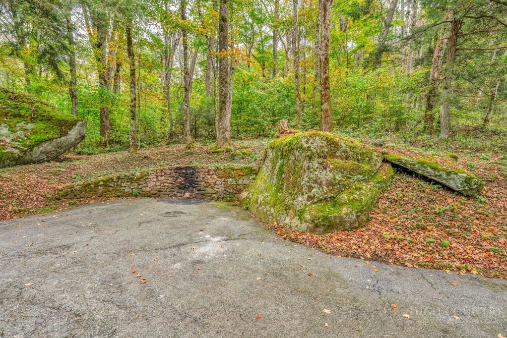 975 Hillside Drive Property Photo 38