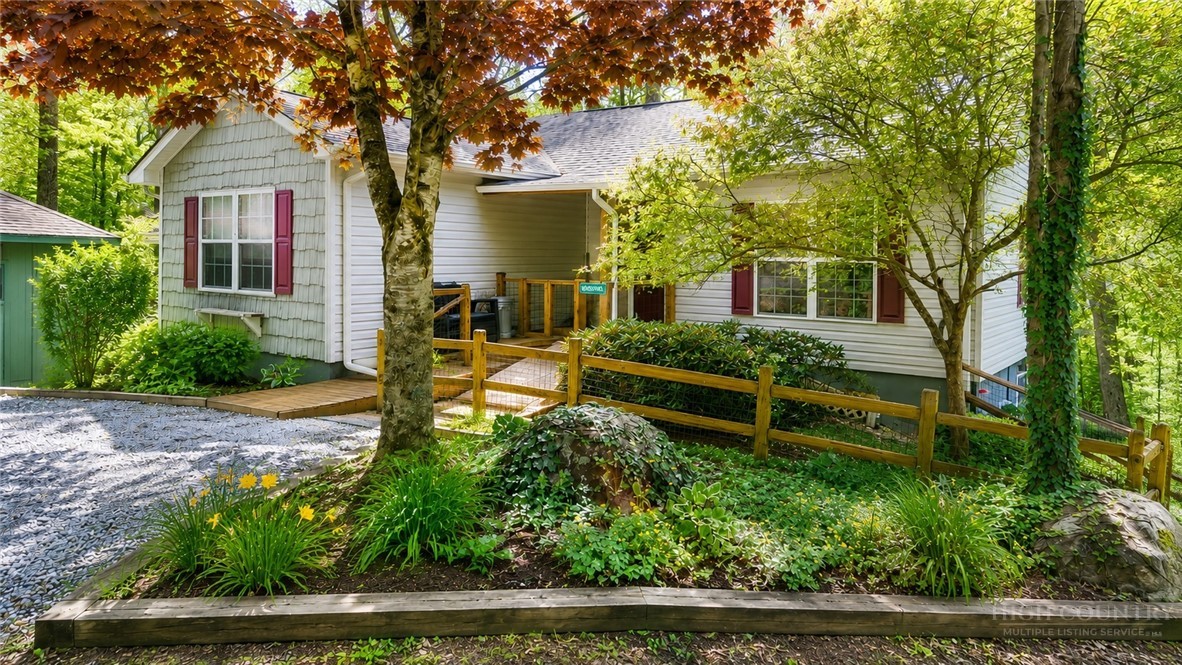 32 Yarrow Circle