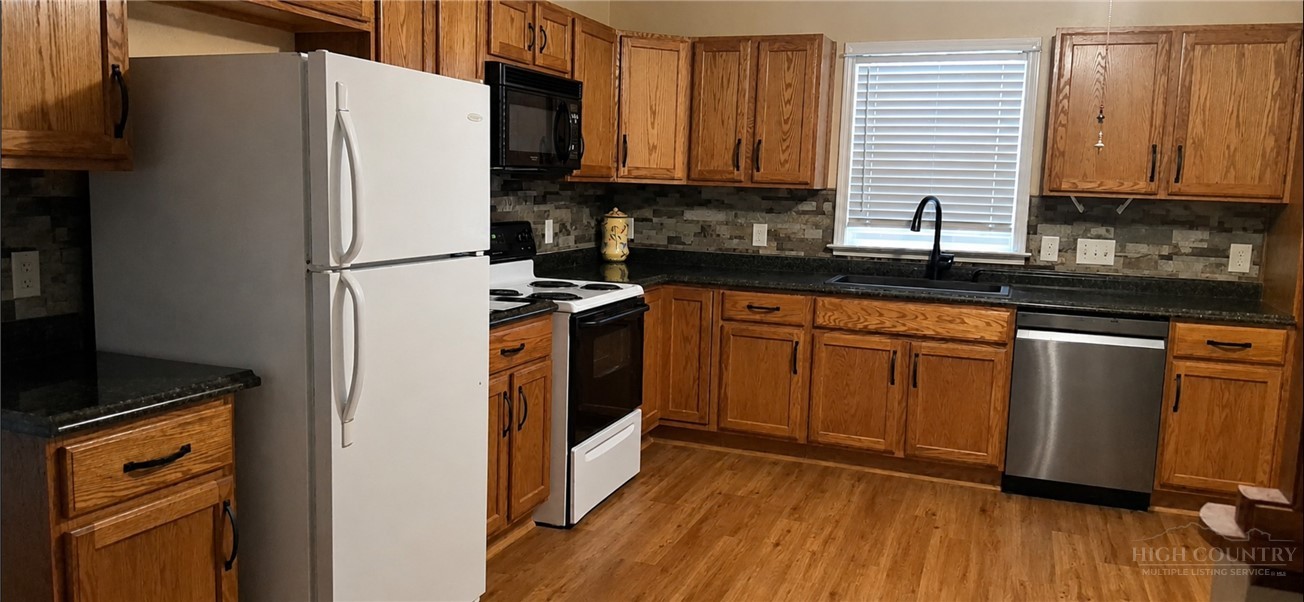32 Yarrow Circle Property Photo 16