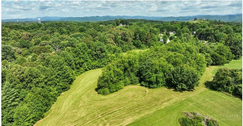 826 Suncrest Orchard Road Property Photo 3