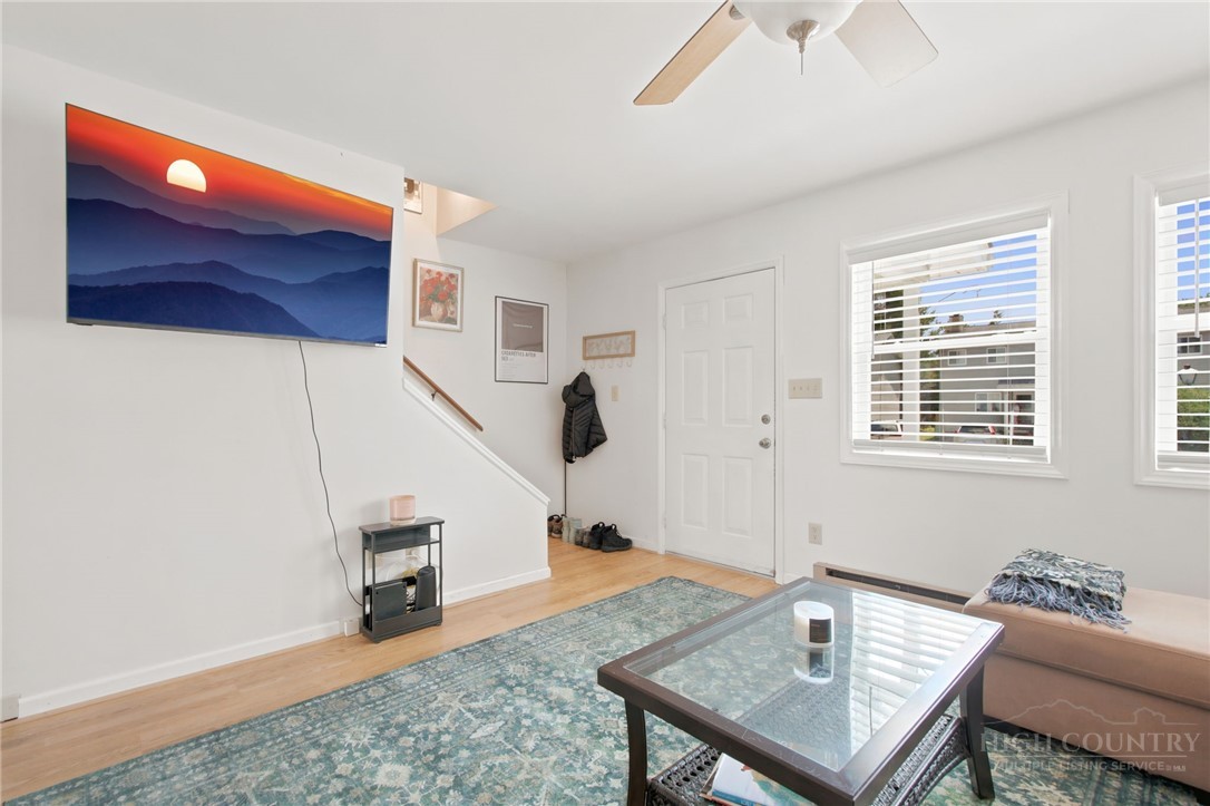 196 Creekside Lane 3-d Property Photo 6