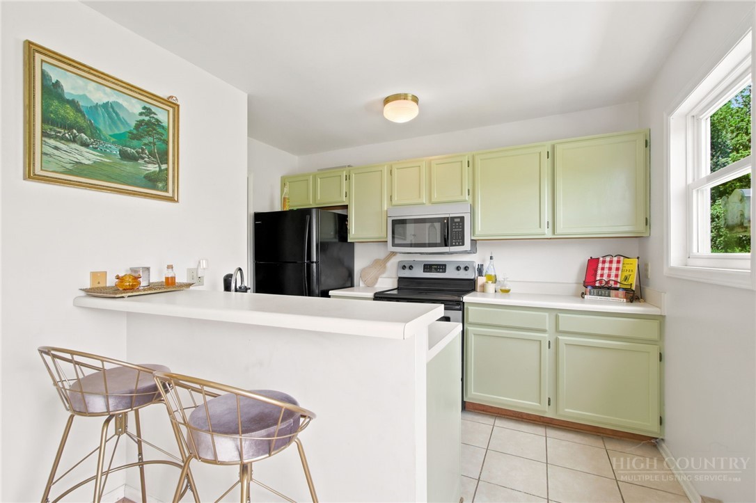 196 Creekside Lane 3-d Property Photo 7