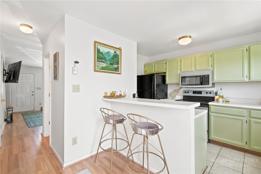 196 Creekside Lane 3-d Property Photo 8