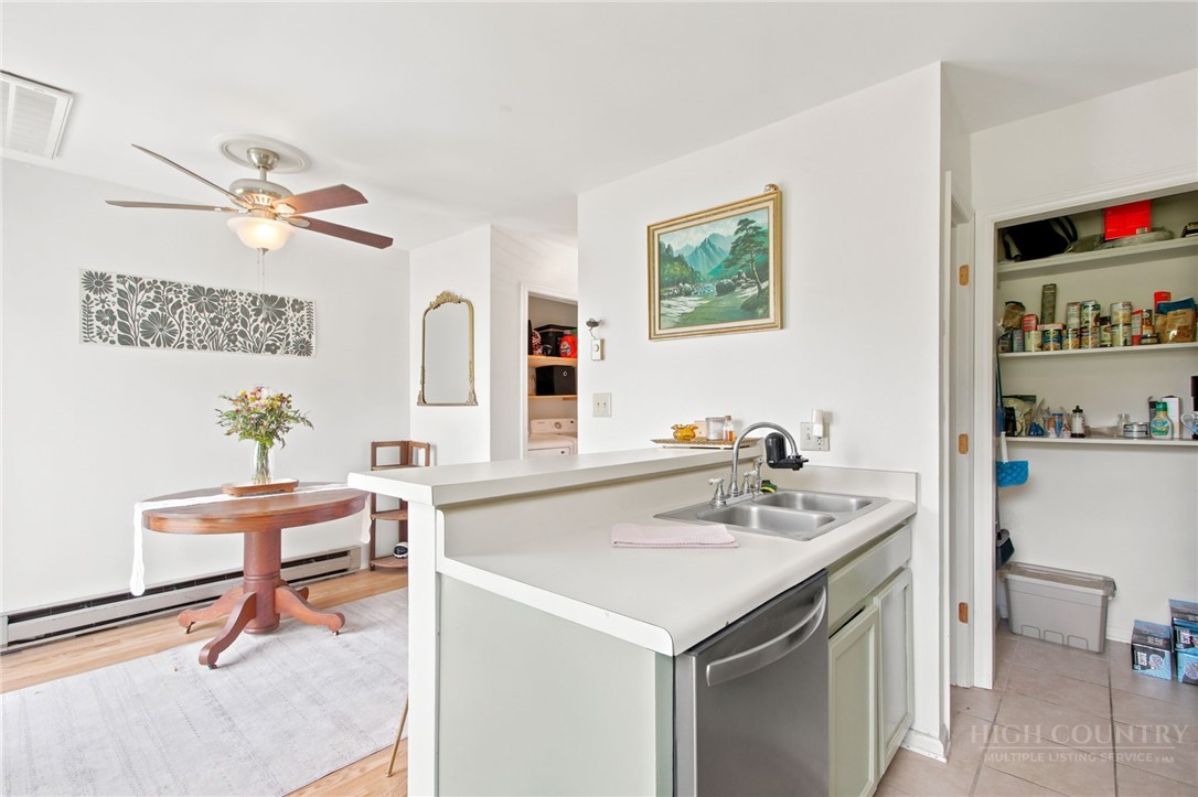 196 Creekside Lane 3-d Property Photo 10