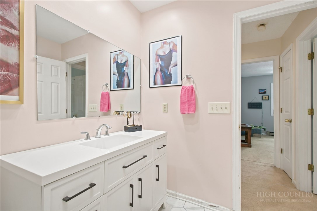 196 Creekside Lane 3-d Property Photo 23