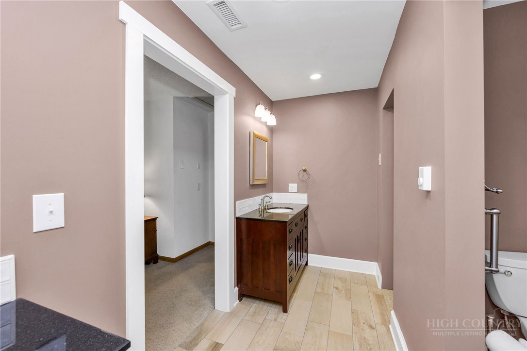 657 Wolfpack Drive Property Photo 32
