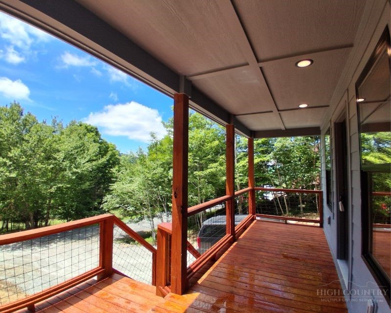 102 Snowplow Lane Property Photo 3