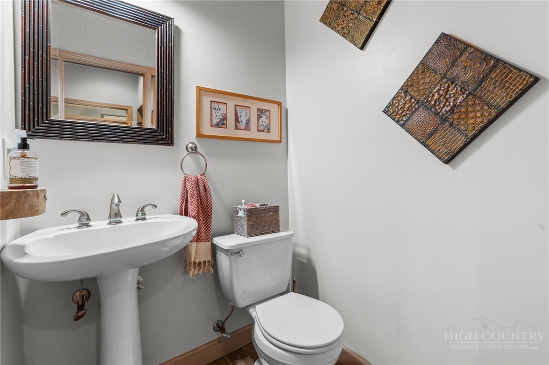 203 Cross Creek Farm Road Property Photo 13