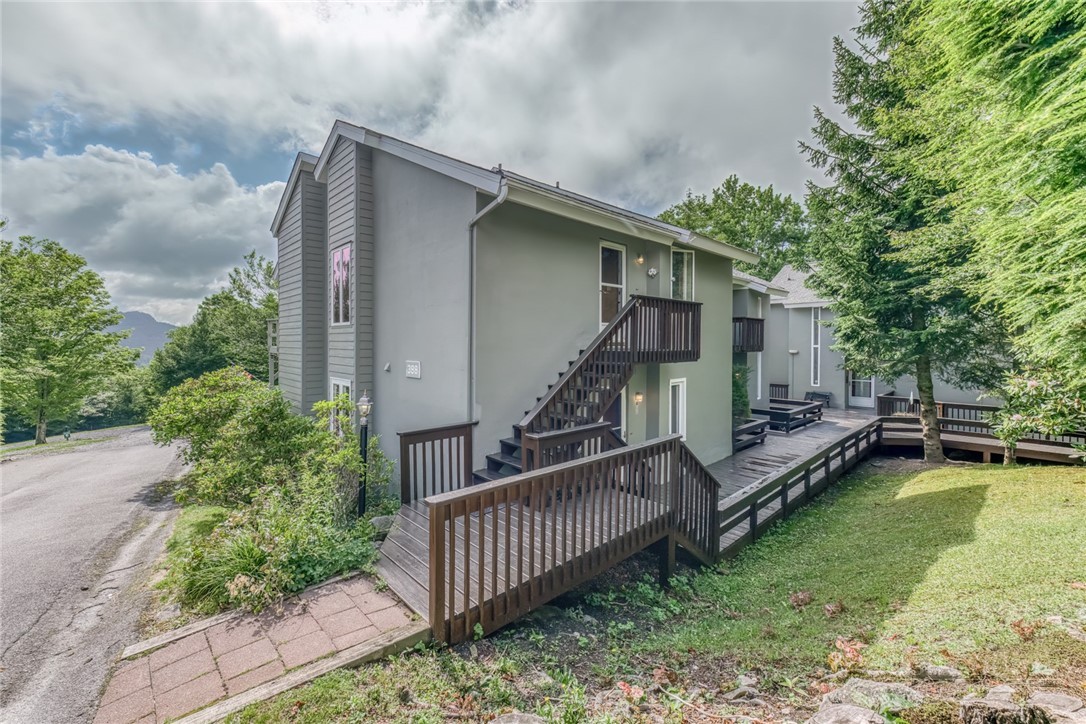 388 Skyleaf Drive B12 Property Photo 2
