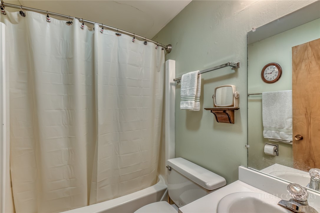 388 Skyleaf Drive B12 Property Photo 15