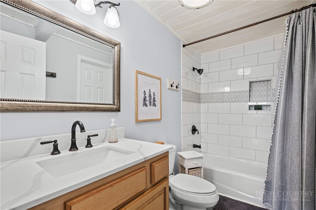128 Village Road Property Photo 25