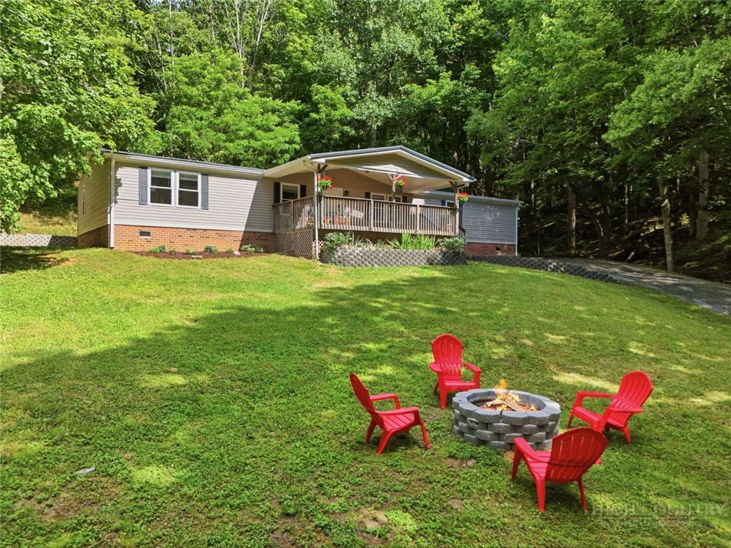 984 Cobbs Creek Road Property Photo 1