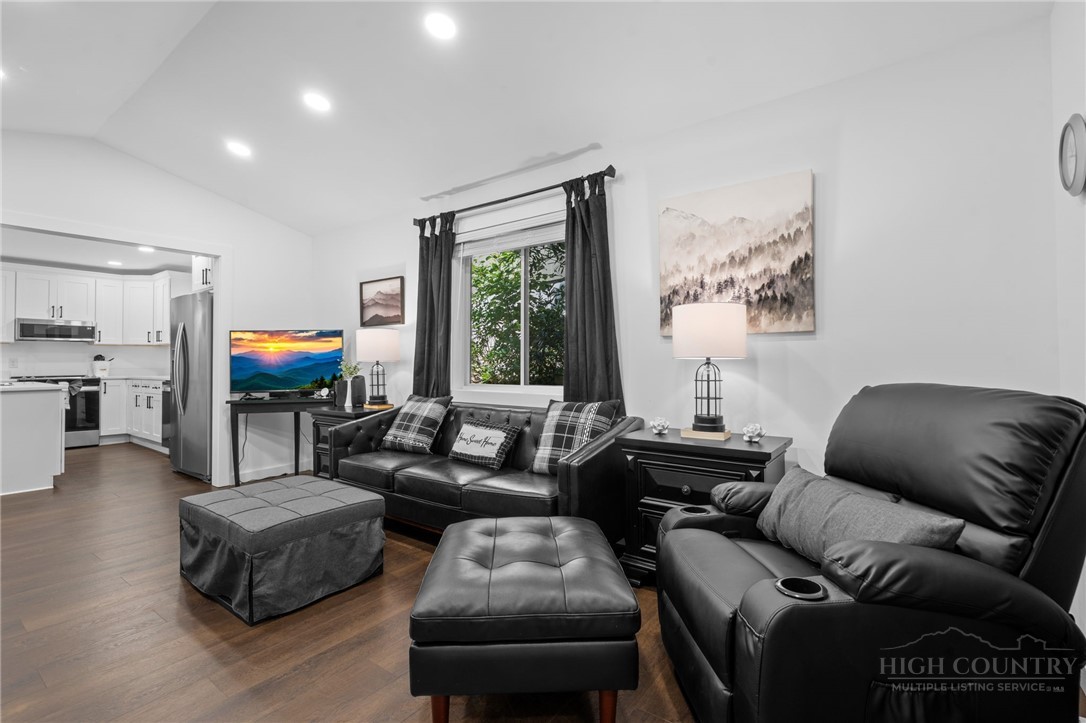 141 River Hollow Road Property Photo 4