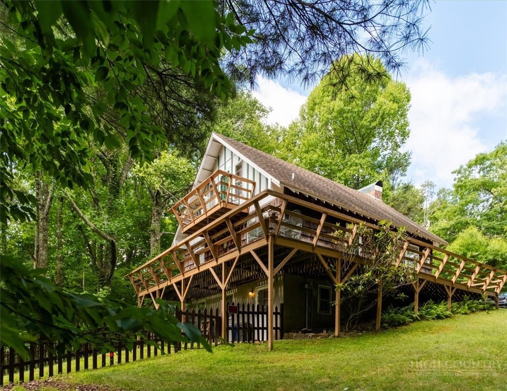 1218 Waterfall Road Property Photo 1