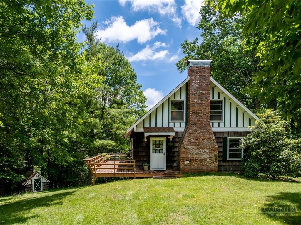1218 Waterfall Road Property Photo 2