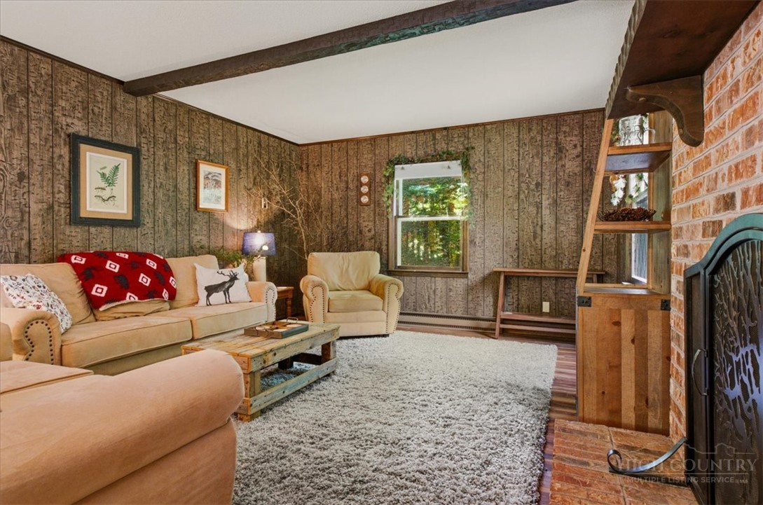 1218 Waterfall Road Property Photo 13