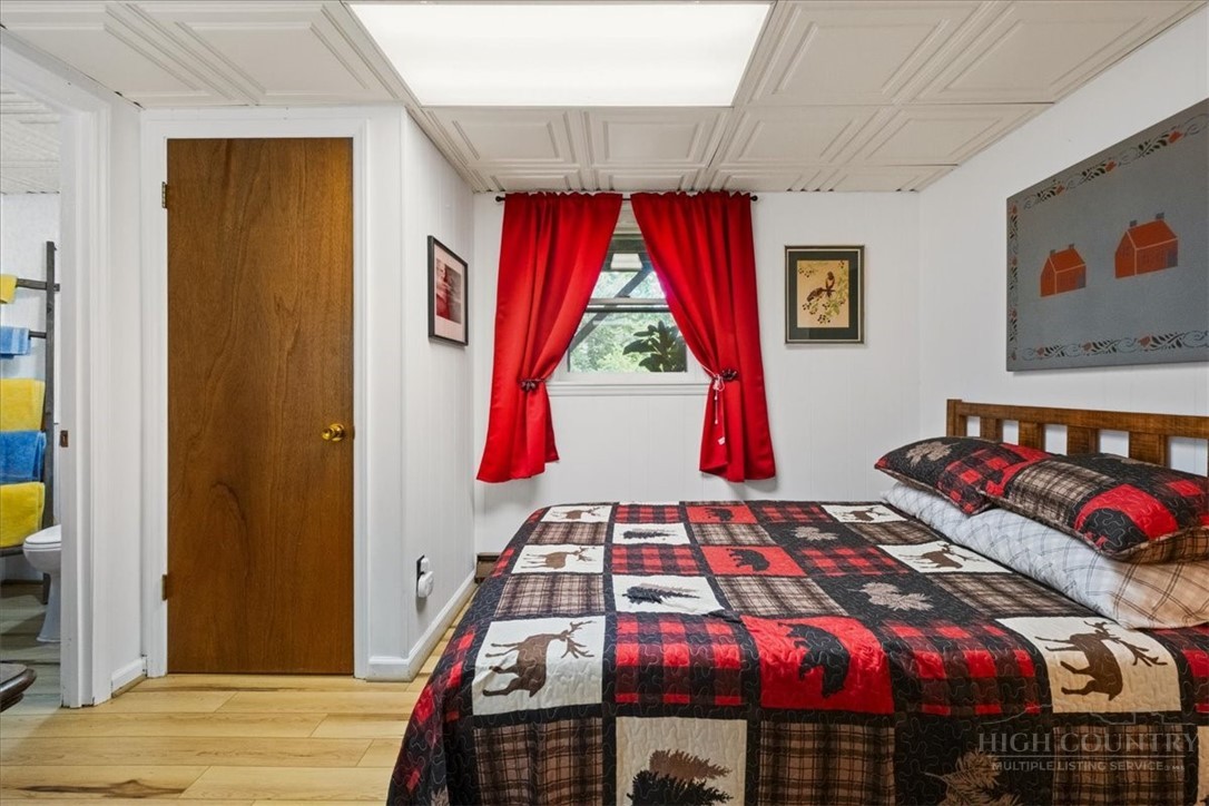 1218 Waterfall Road Property Photo 33