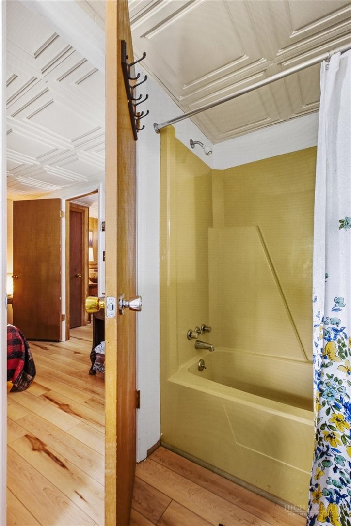 1218 Waterfall Road Property Photo 37
