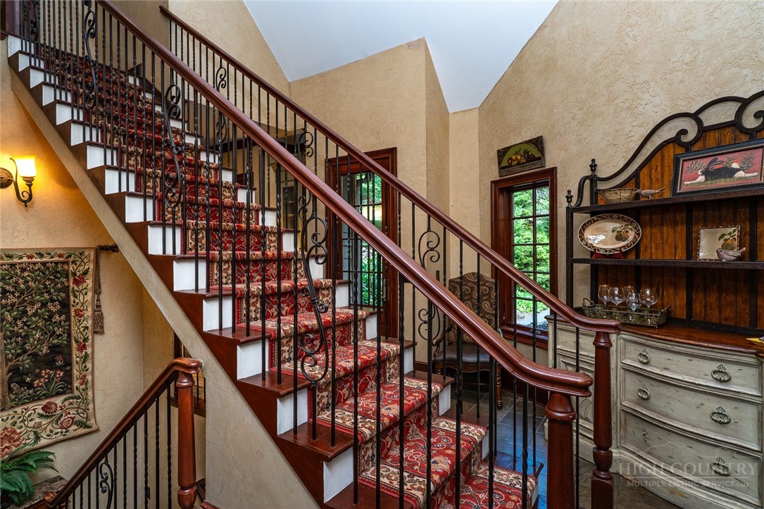 285 Wetherley Property Photo 31