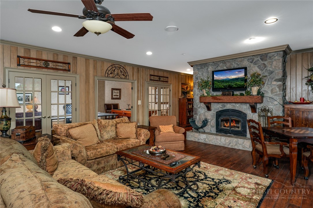 285 Wetherley Property Photo 39