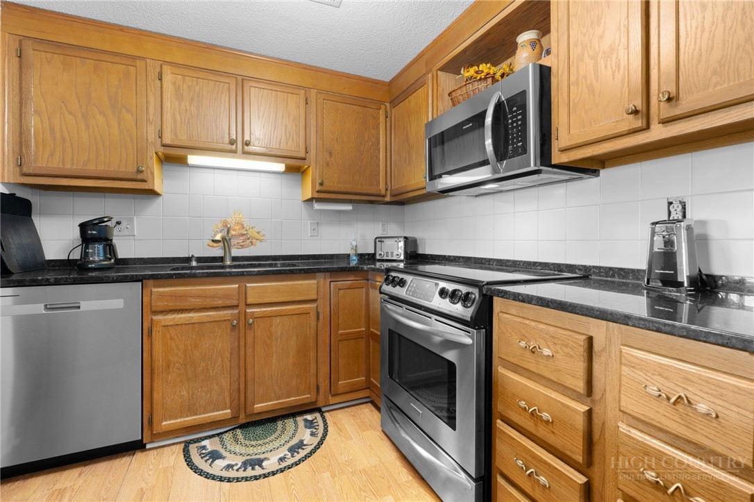 303 Sugar Top Drive 3927 Property Photo 11