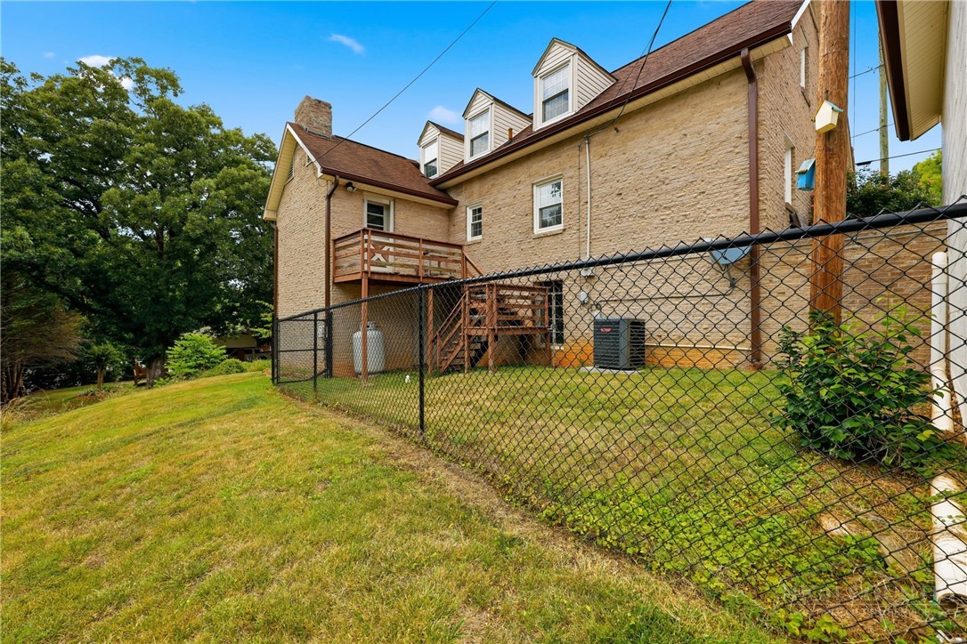 913 I Street Property Photo 6