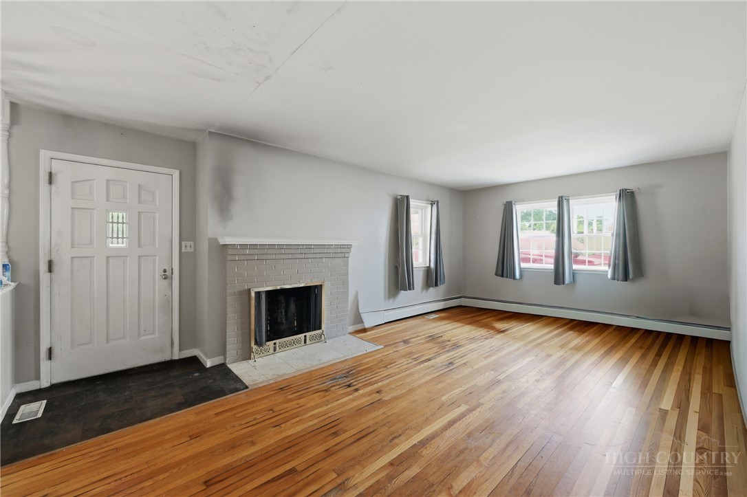 913 I Street Property Photo 8