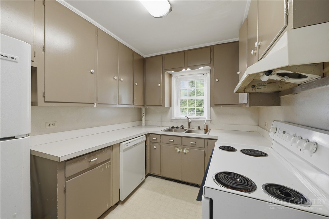 913 I Street Property Photo 13