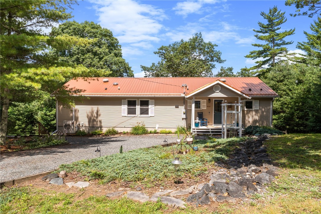 9081 Pittmans Gap Road Property Photo 2