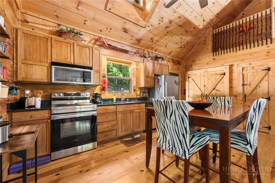 135 Teaberry Trail Property Photo 7