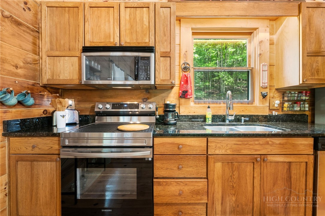 135 Teaberry Trail Property Photo 10