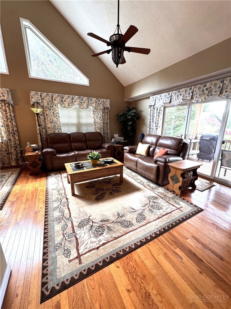 25 Elderberry Loop Property Photo 4