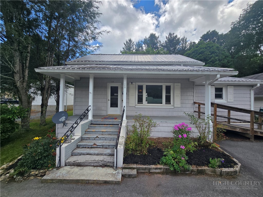 159 Hubert Street Property Photo 2