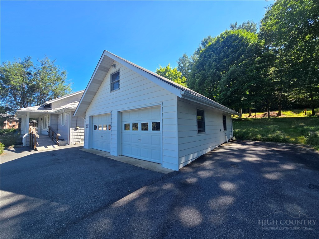 159 Hubert Street Property Photo 29