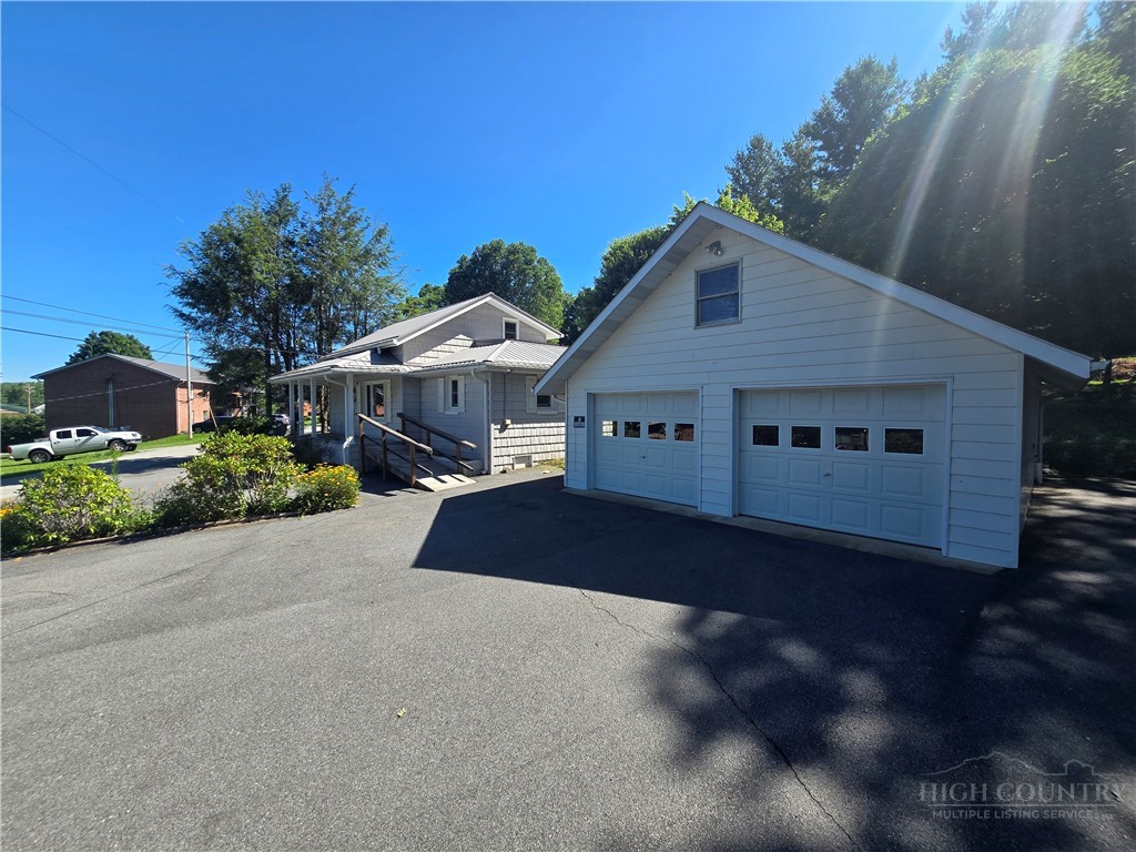 159 Hubert Street Property Photo 40